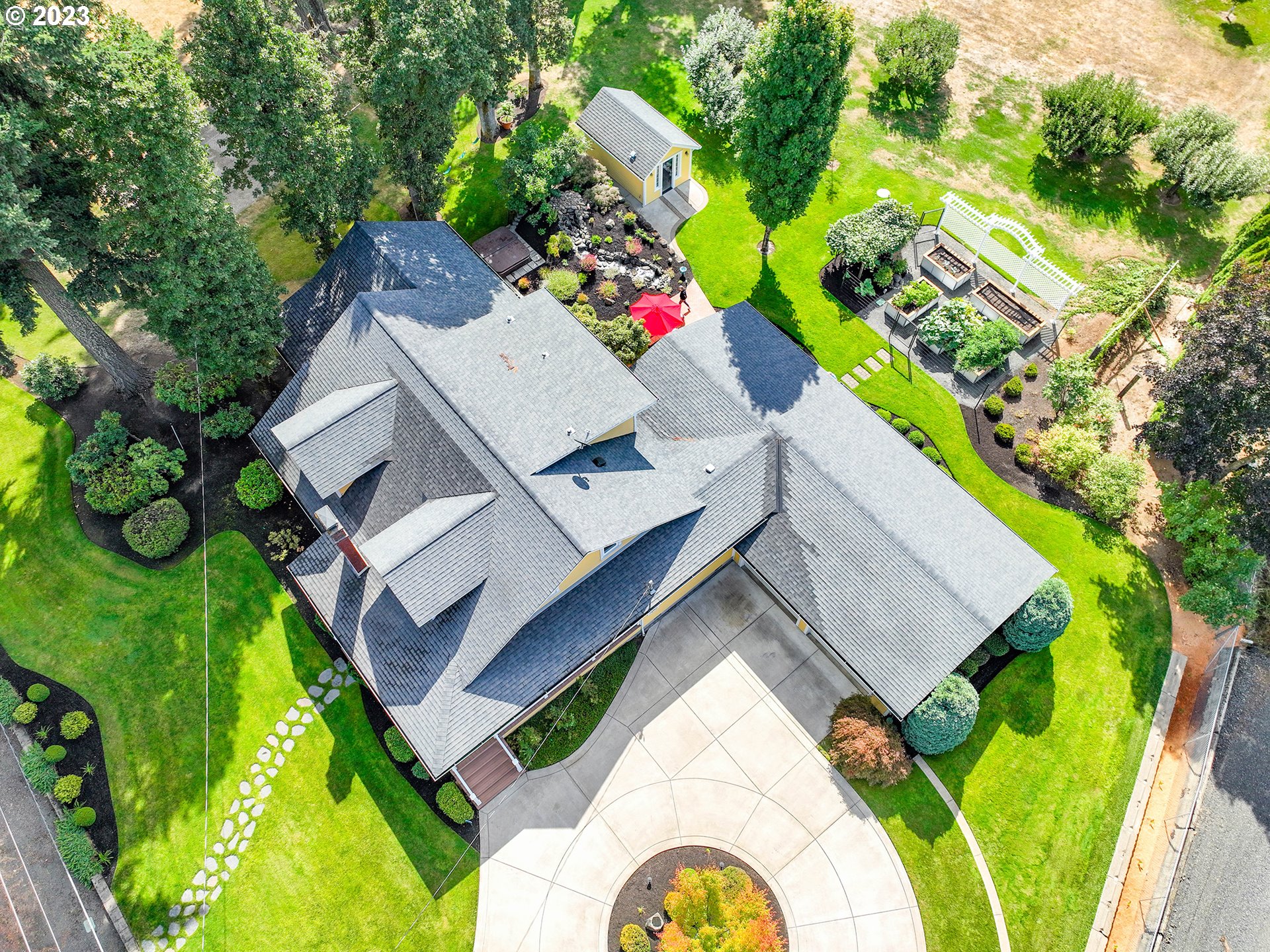 37692 Wheeler Road Dexter, OR 97431 - Photo 42 of 48 an aerial view of a house