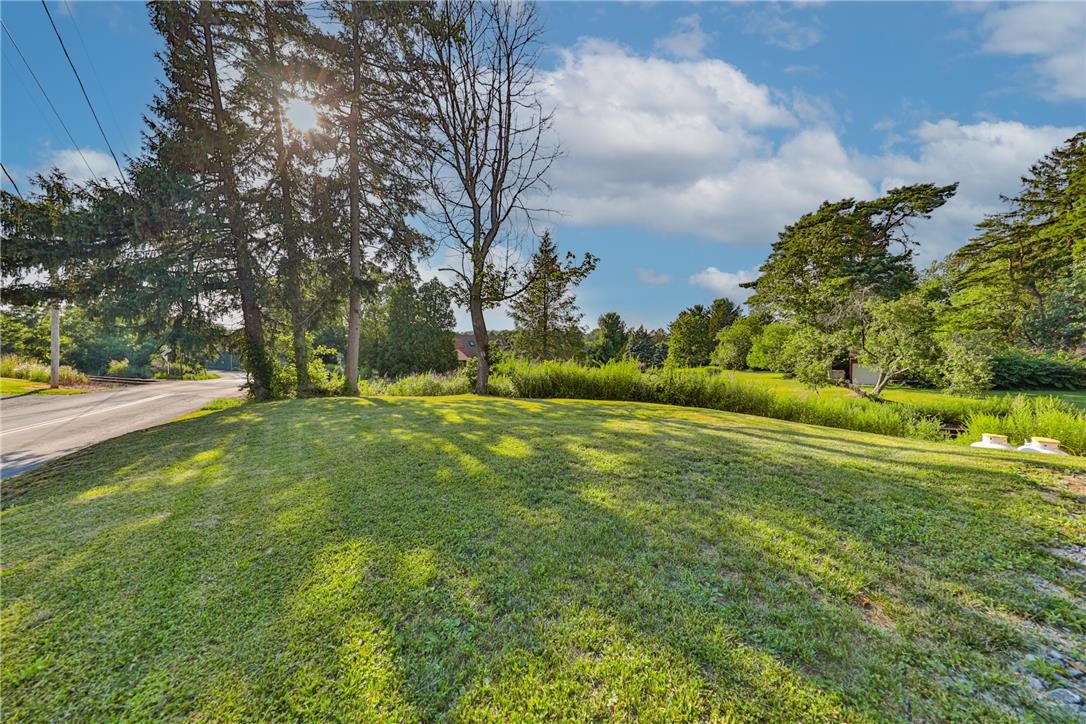 3823 Huckleberry Road Allentown, PA 18104 - Photo 5 of 45 Gallery Image 5