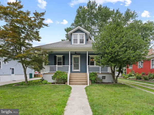$350,000 | 327 West Kings Highway, Audubon, NJ 08106