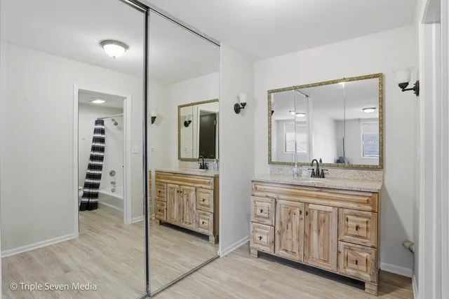 $254,900 | 440 Raintree Court, Unit 1G, Glen Ellyn, IL 60137