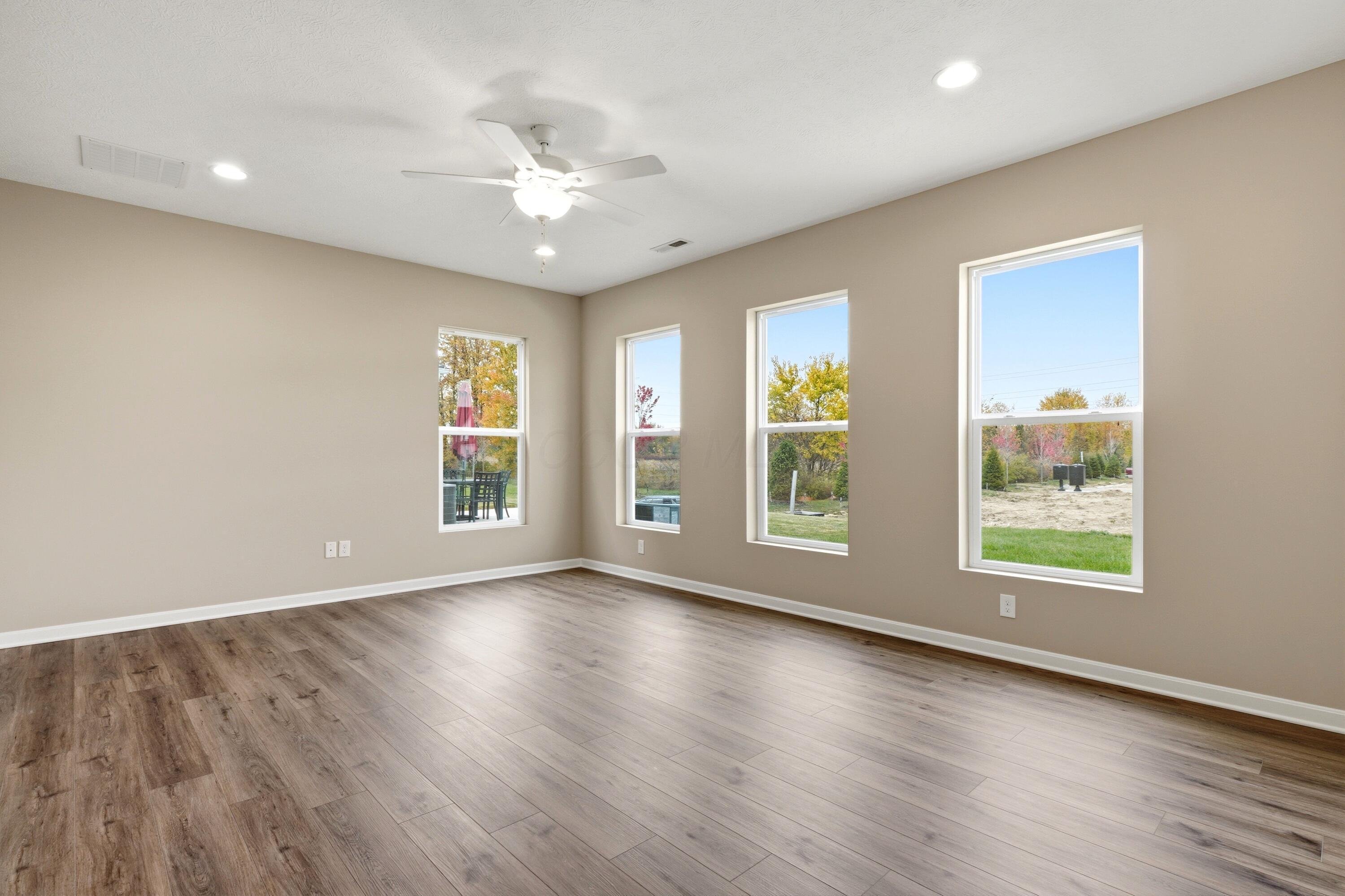 5477 Valleydale Road Powell, OH 43065 - Photo 16 of 40 Living Room