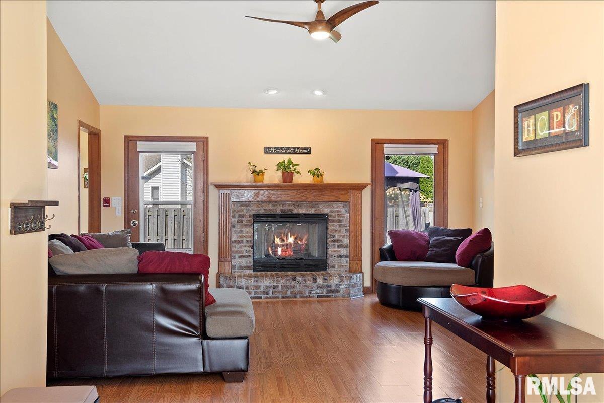 1401 Boxwood Court Springfield, IL 62712 - Photo 5 of 32