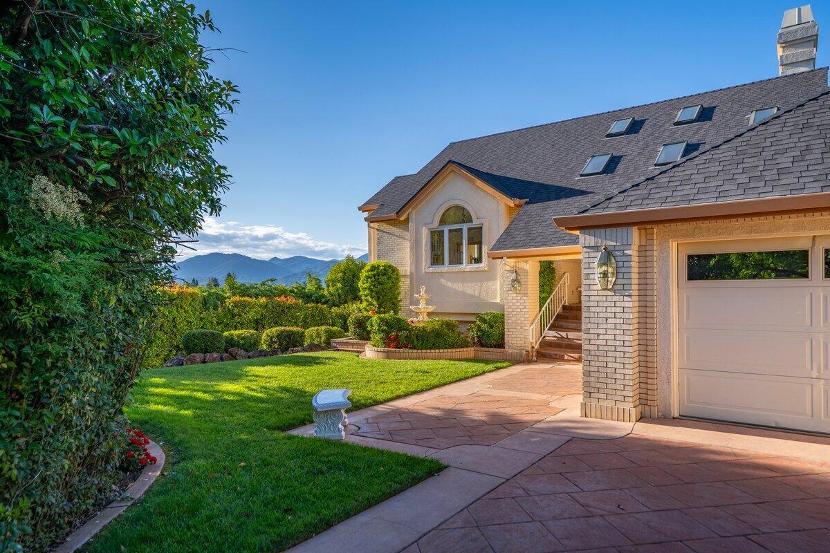 3197 Pinot Path Redding, CA 96001 - Photo 13 of 64 3197 Pinot Path - E-50