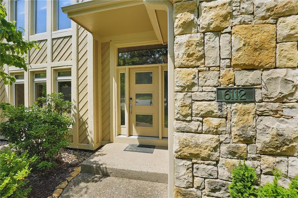 6112 North Mattox Road Kansas City, MO 64151 - Photo 3 of 56