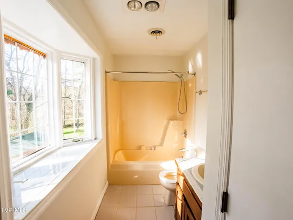 $159,900 | 802 Locust Street, Unit 3, Rogersville, TN 37857