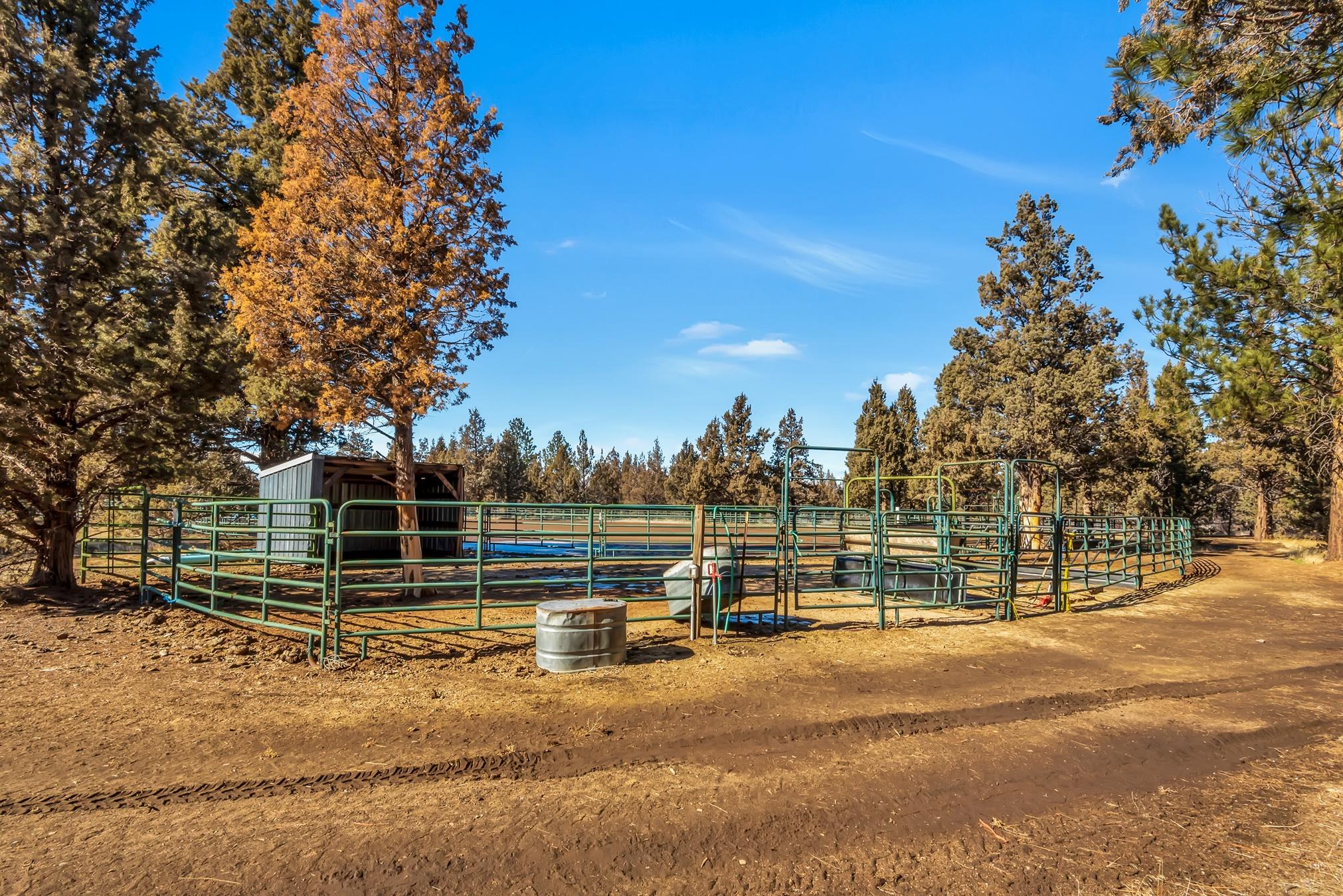 18555 Innes Market Road Bend, OR 97703 - Photo 50 of 52 50