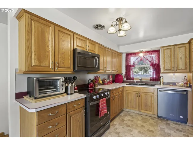 $449,500 | 17821 Southeast Morrison Court, Portland, OR 97233