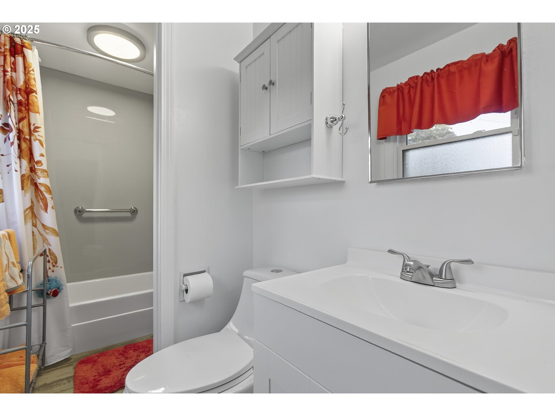 17821 Southeast Morrison Court Portland, OR 97233 - Photo 18 of 39