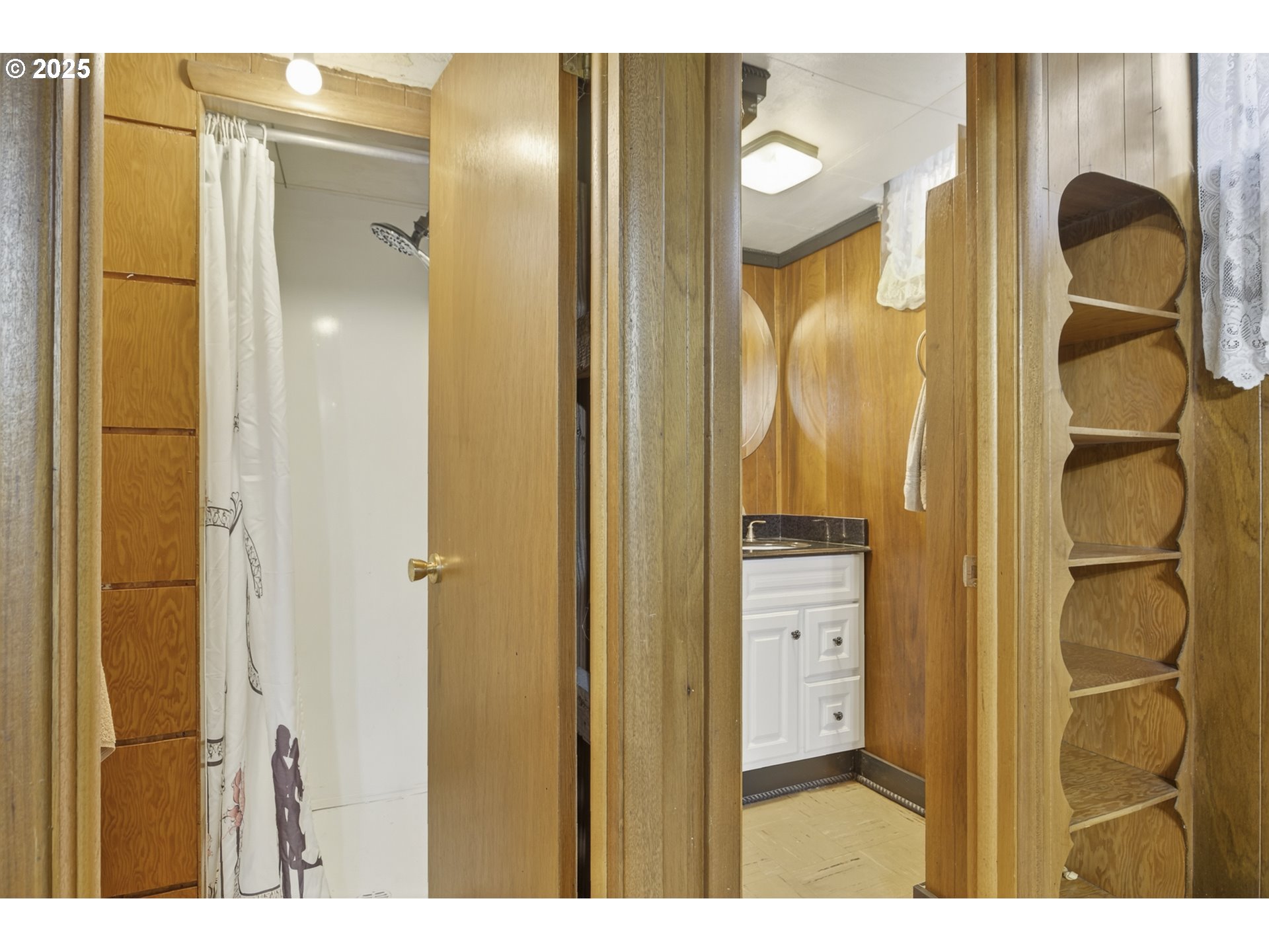 17821 Southeast Morrison Court Portland, OR 97233 - Photo 24 of 39