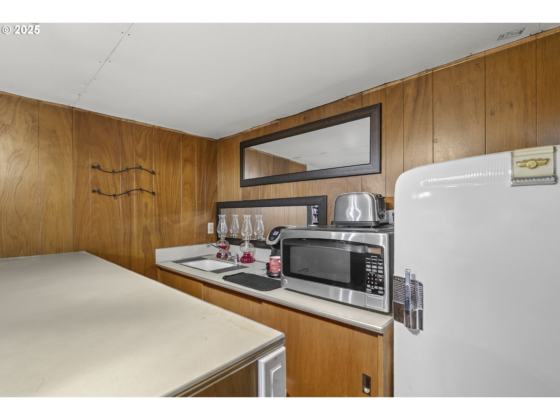 17821 Southeast Morrison Court Portland, OR 97233 - Photo 26 of 39