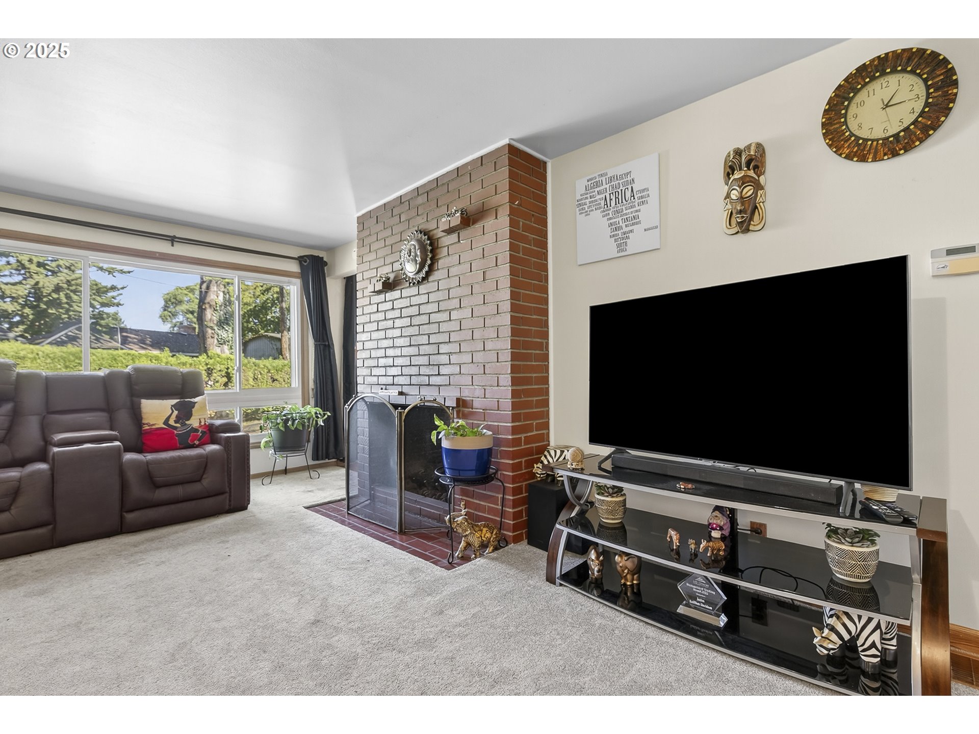 17821 Southeast Morrison Court Portland, OR 97233 - Photo 7 of 39