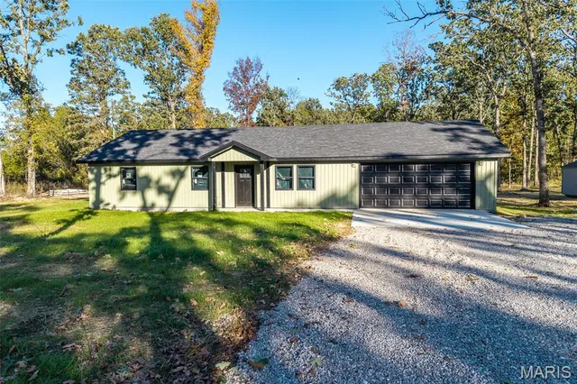 $279,900 | 23350 Marvel Drive, Lebanon, MO 65536