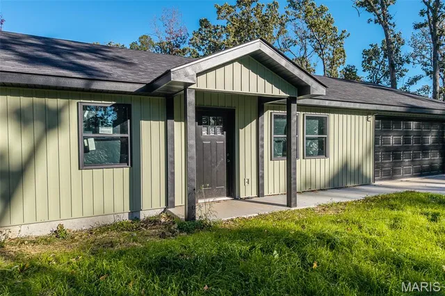 $279,900 | 23350 Marvel Drive, Lebanon, MO 65536