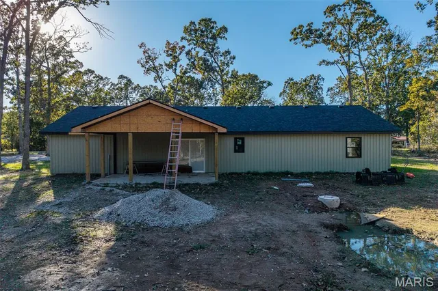 $279,900 | 23350 Marvel Drive, Lebanon, MO 65536