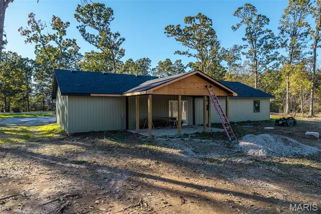 $279,900 | 23350 Marvel Drive, Lebanon, MO 65536