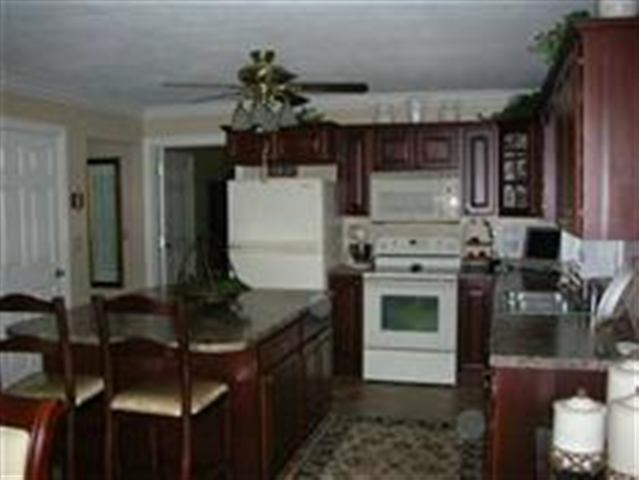 1103 South Johanson Road Peoria, IL 61607 - Photo 4 of 8 Gallery Image 4