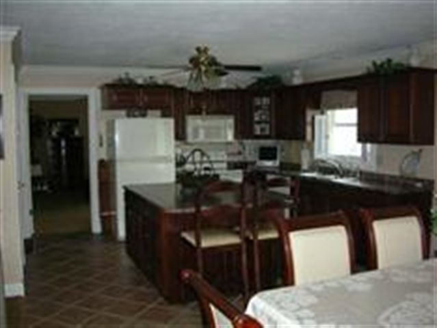1103 South Johanson Road Peoria, IL 61607 - Photo 6 of 8 Gallery Image 6