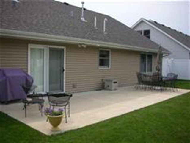 1103 South Johanson Road Peoria, IL 61607 - Photo 7 of 8 Gallery Image 7