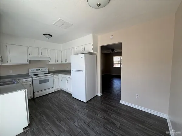 $990 | 3208 North 25 1/2 Street, McAllen, TX 78501