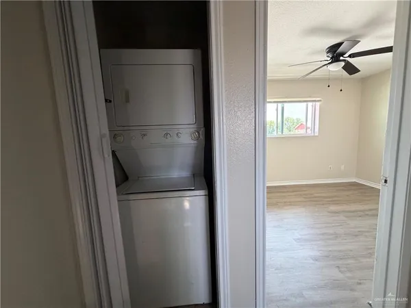 $990 | 3208 North 25 1/2 Street, McAllen, TX 78501