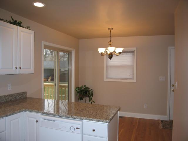 2475 Shrewsbury Road Columbus, OH 43221 - Photo 3 of 11