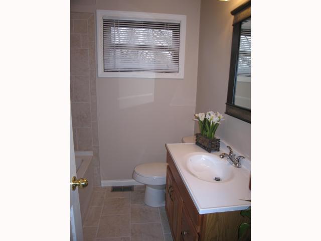 2475 Shrewsbury Road Columbus, OH 43221 - Photo 6 of 11