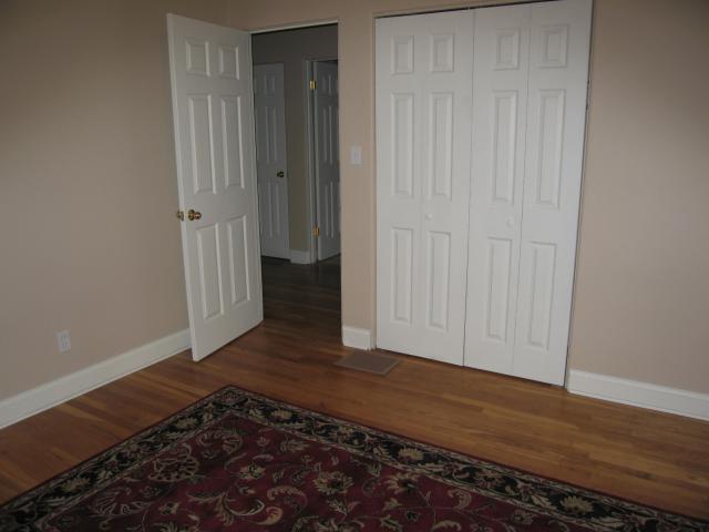 2475 Shrewsbury Road Columbus, OH 43221 - Photo 9 of 11