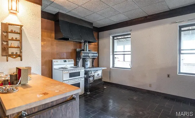 $3,382,010 | Undisclosed Address, Cook Sta, MO 65449