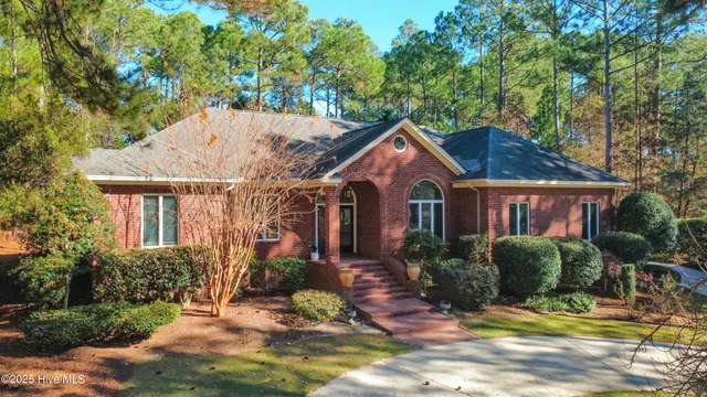 $685,000 | 214 Plantation Drive, Southern Pines, NC 28387