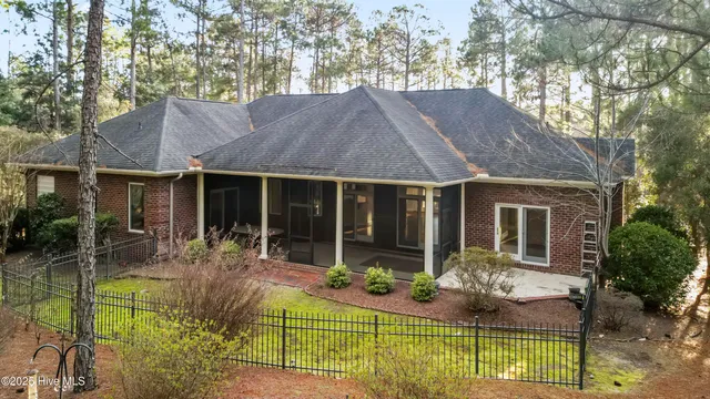 $685,000 | 214 Plantation Drive, Southern Pines, NC 28387