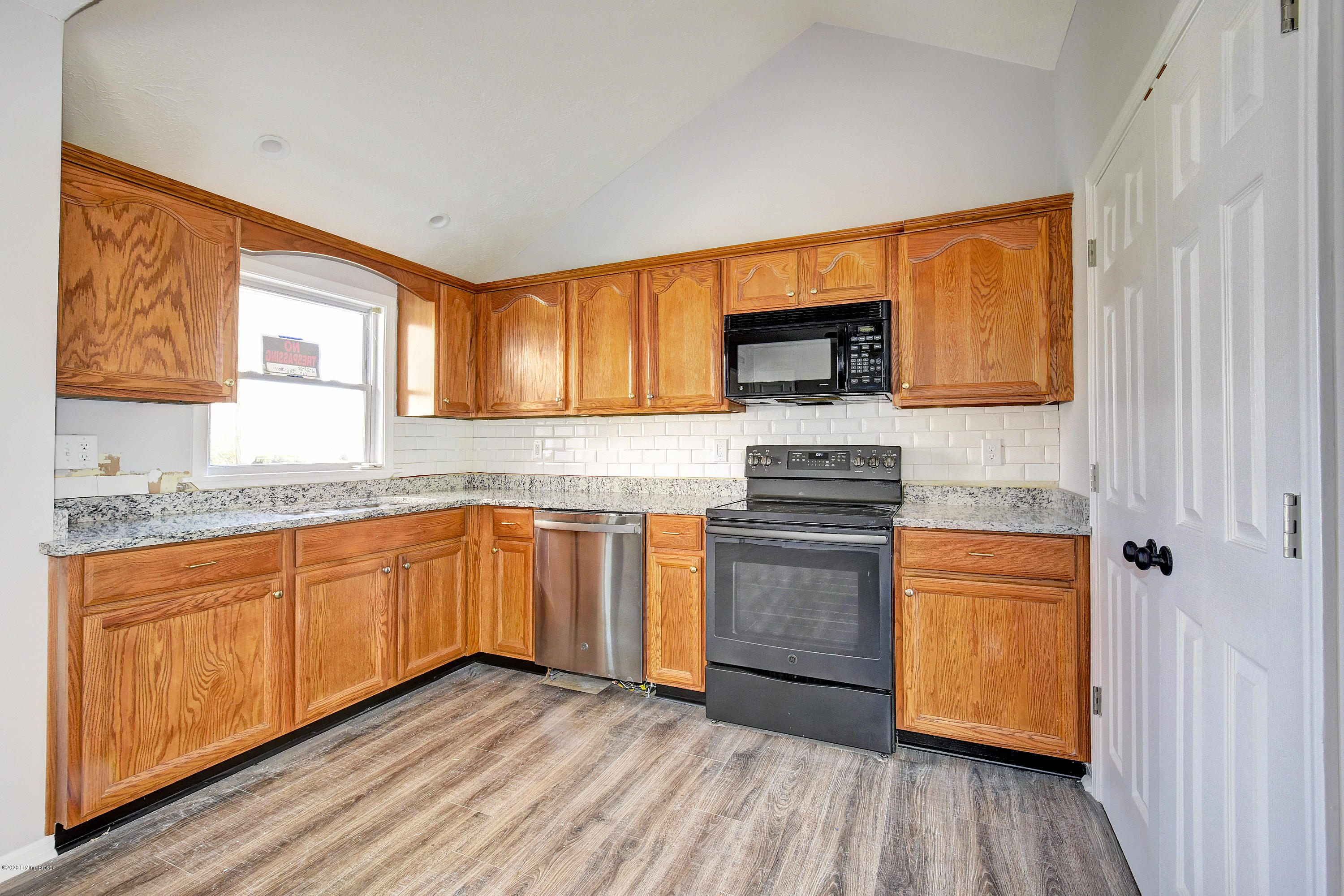 2999 Pendleton Road Pendleton, KY 40055 - Photo 11 of 39 Kitchen
