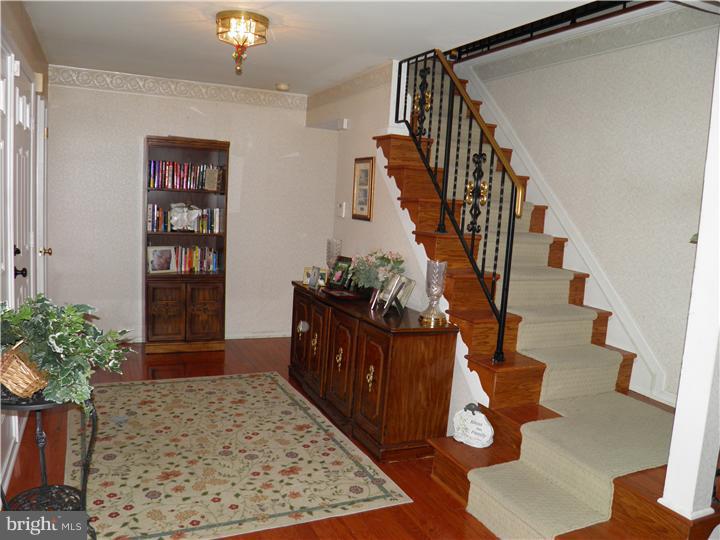 19 Aspen Road Sicklerville, NJ 08081 - Photo 2 of 20 Gallery Image 2