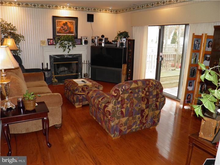 19 Aspen Road Sicklerville, NJ 08081 - Photo 3 of 20 Gallery Image 3