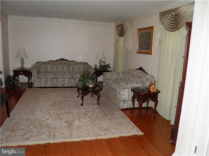 19 Aspen Road Sicklerville, NJ 08081 - Photo 7 of 20 Gallery Image 7