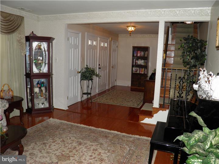 19 Aspen Road Sicklerville, NJ 08081 - Photo 8 of 20 Gallery Image 8