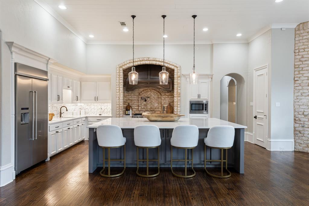 1609 Noble Way Flower Mound, TX 75022 - Photo 4 of 38