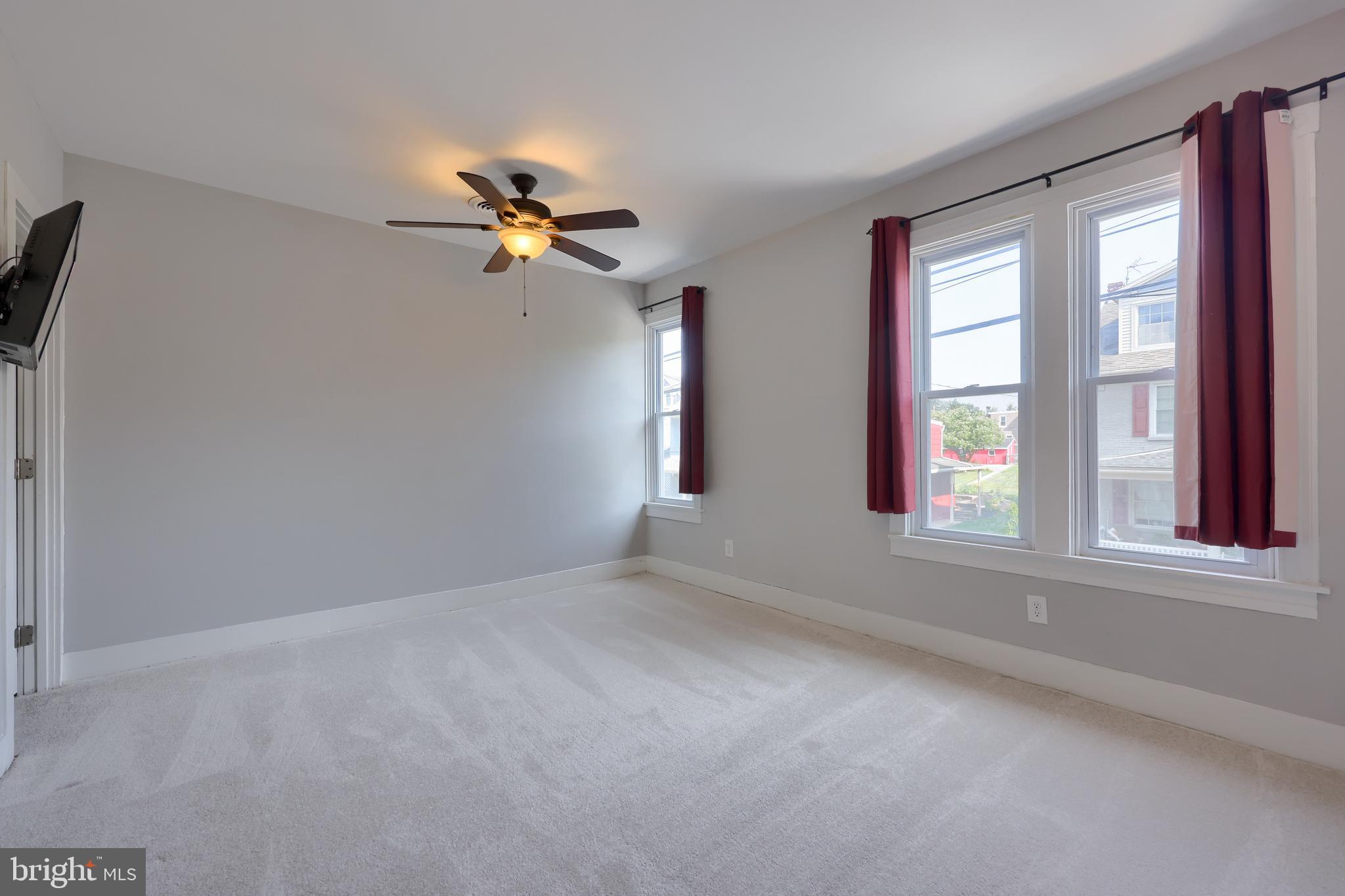 76 Front Street Lititz, PA 17543 - Photo 17 of 24