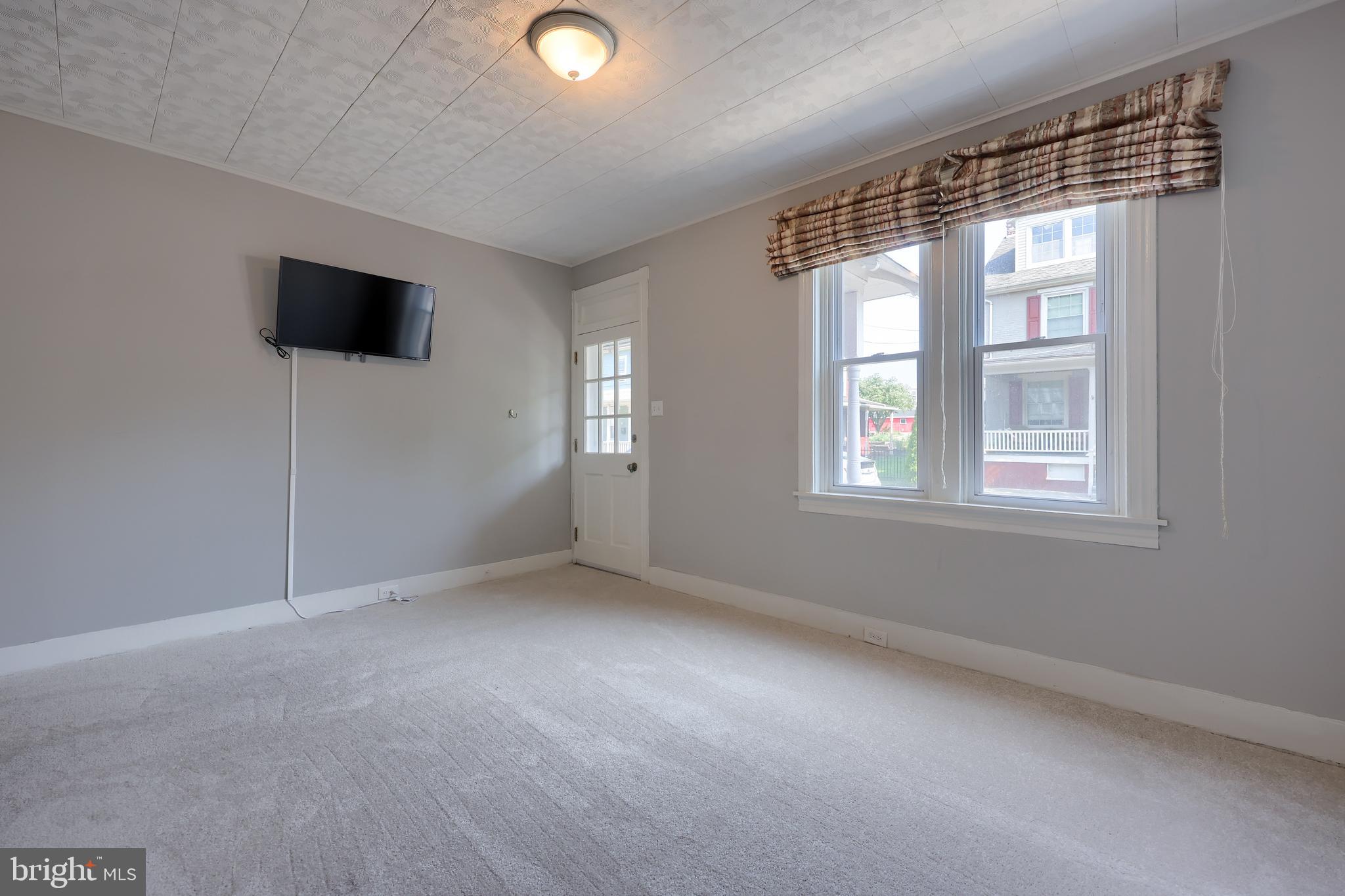76 Front Street Lititz, PA 17543 - Photo 9 of 24