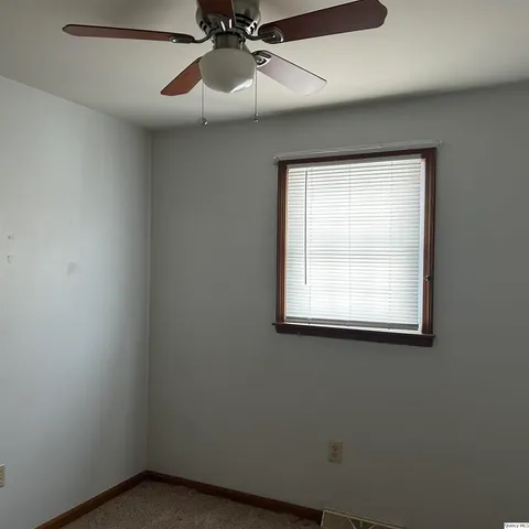 $1,400 | 1621 Aspen Drive, Quincy, IL 62305