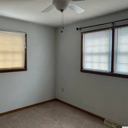 $1,400 | 1621 Aspen Drive, Quincy, IL 62305