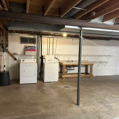 $1,400 | 1621 Aspen Drive, Quincy, IL 62305