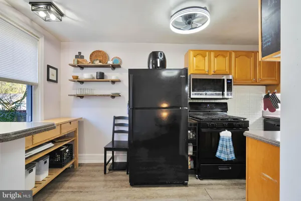 $235,000 | 437 Park Drive, Glenolden, PA 19036