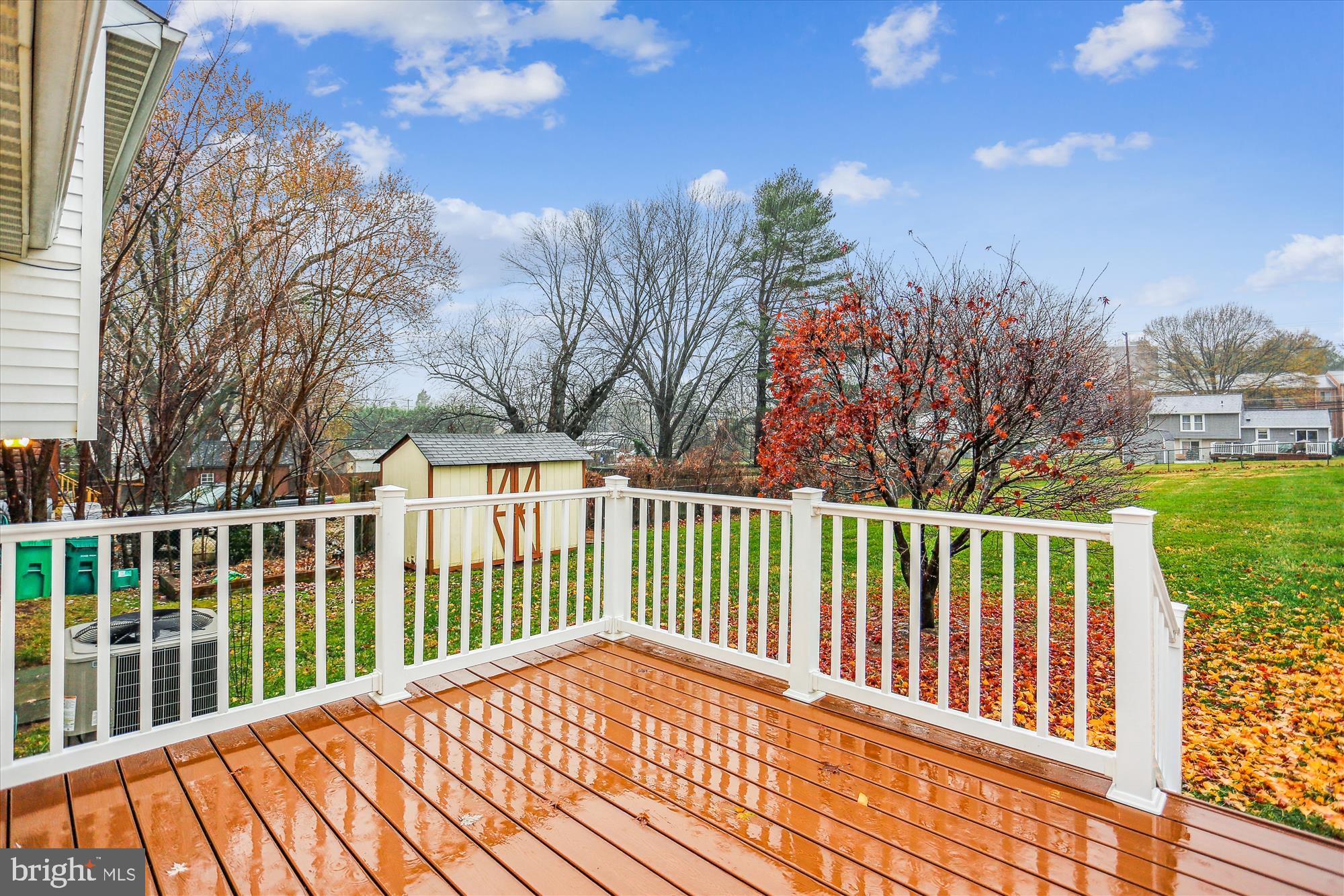 300 Buttry Road Gaithersburg, MD 20877 - Photo 17 of 34 Deck
