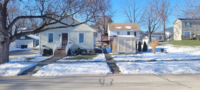 $299,000 | 424 Sage Street, Lake Geneva, WI 53147