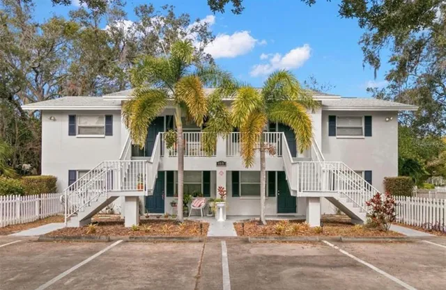$1,825 | 460 Beltrees Street, Unit C, Dunedin, FL 34698