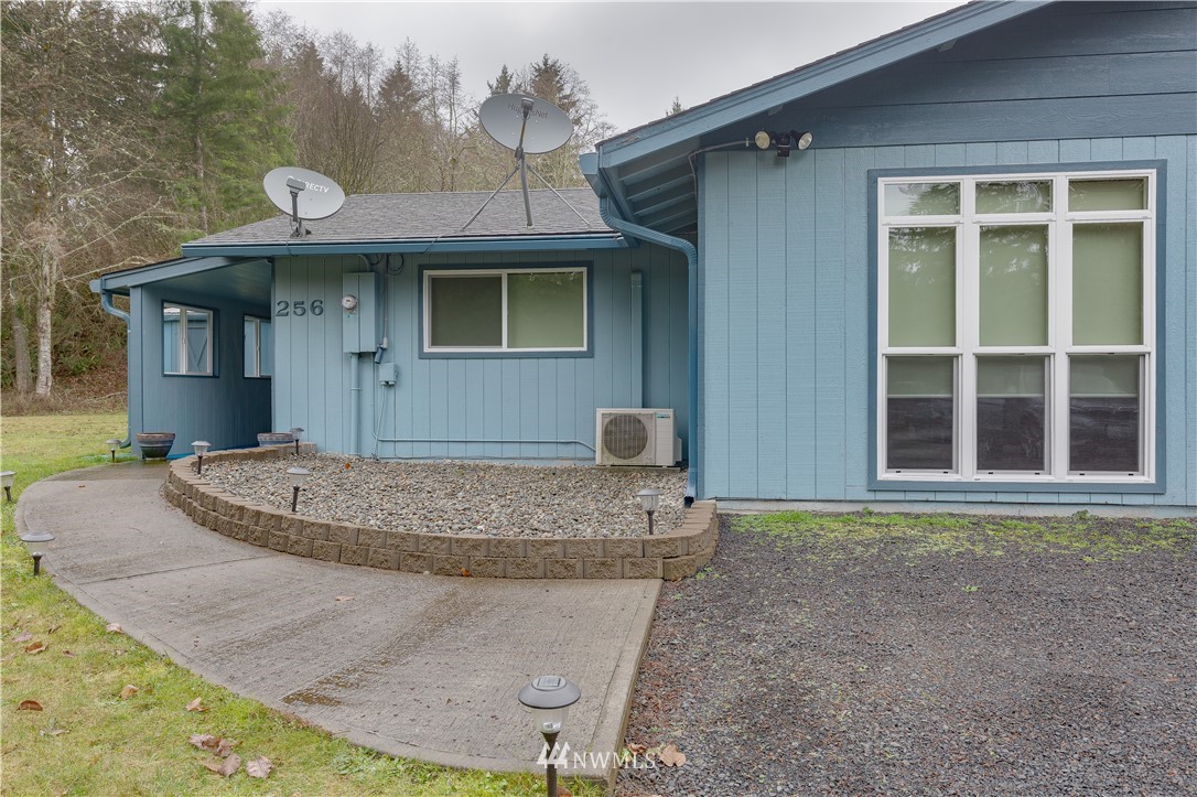 256 Hawkins Road Winlock, WA 98596 - Photo 8 of 25