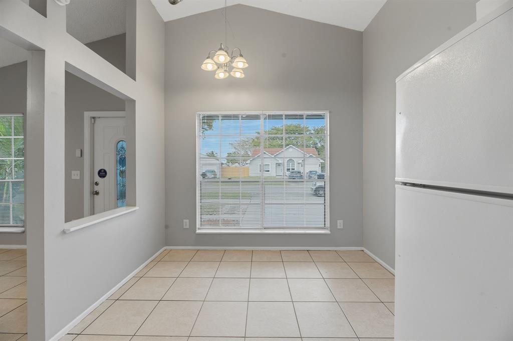 8666 Southwest 14th Street Pembroke Pines, FL 33025 - Photo 11 of 29