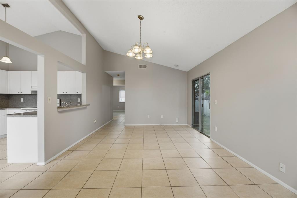 8666 Southwest 14th Street Pembroke Pines, FL 33025 - Photo 12 of 29
