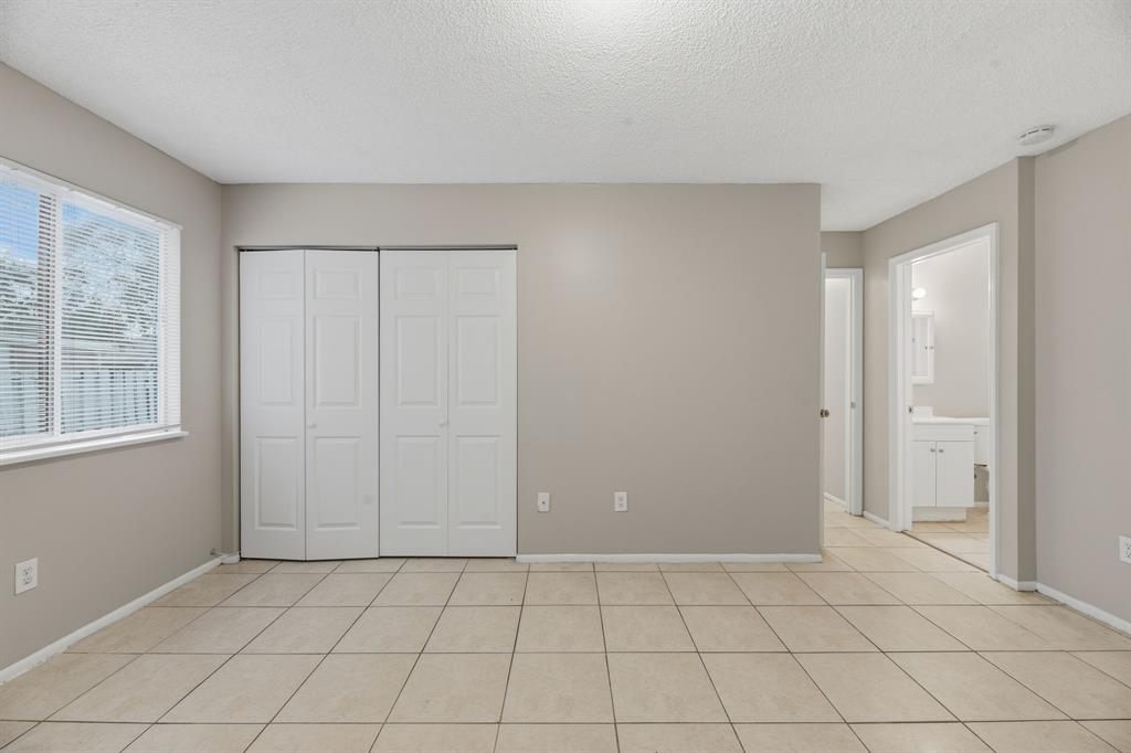 8666 Southwest 14th Street Pembroke Pines, FL 33025 - Photo 14 of 29