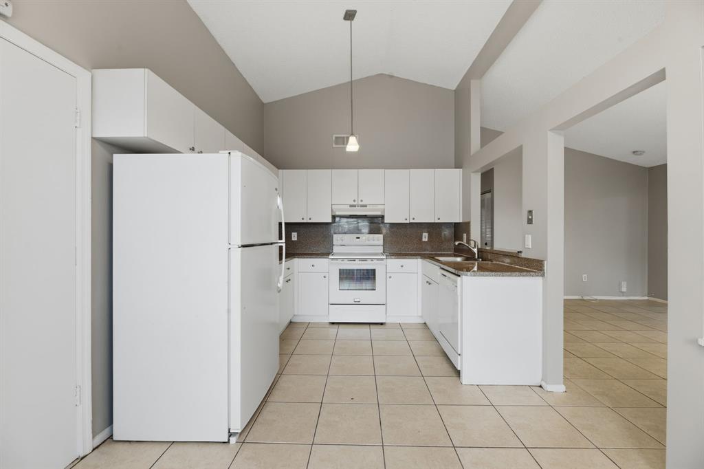 8666 Southwest 14th Street Pembroke Pines, FL 33025 - Photo 8 of 29